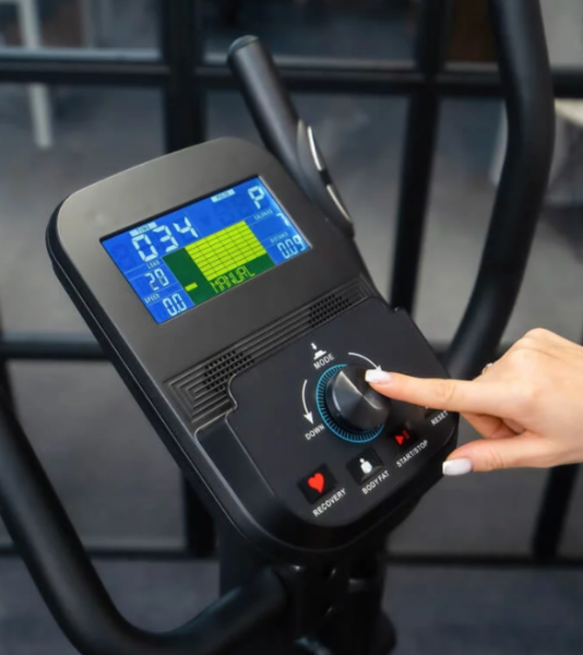 Эллиптический тренажёр заднеприводный  E 140 Altezani 