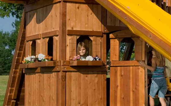 Закрытый нижний домик (Funhouse Lower-Level Playhouse) Rainbow